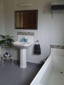 Tairoa Lodge & Cottage Hawera Esterno foto