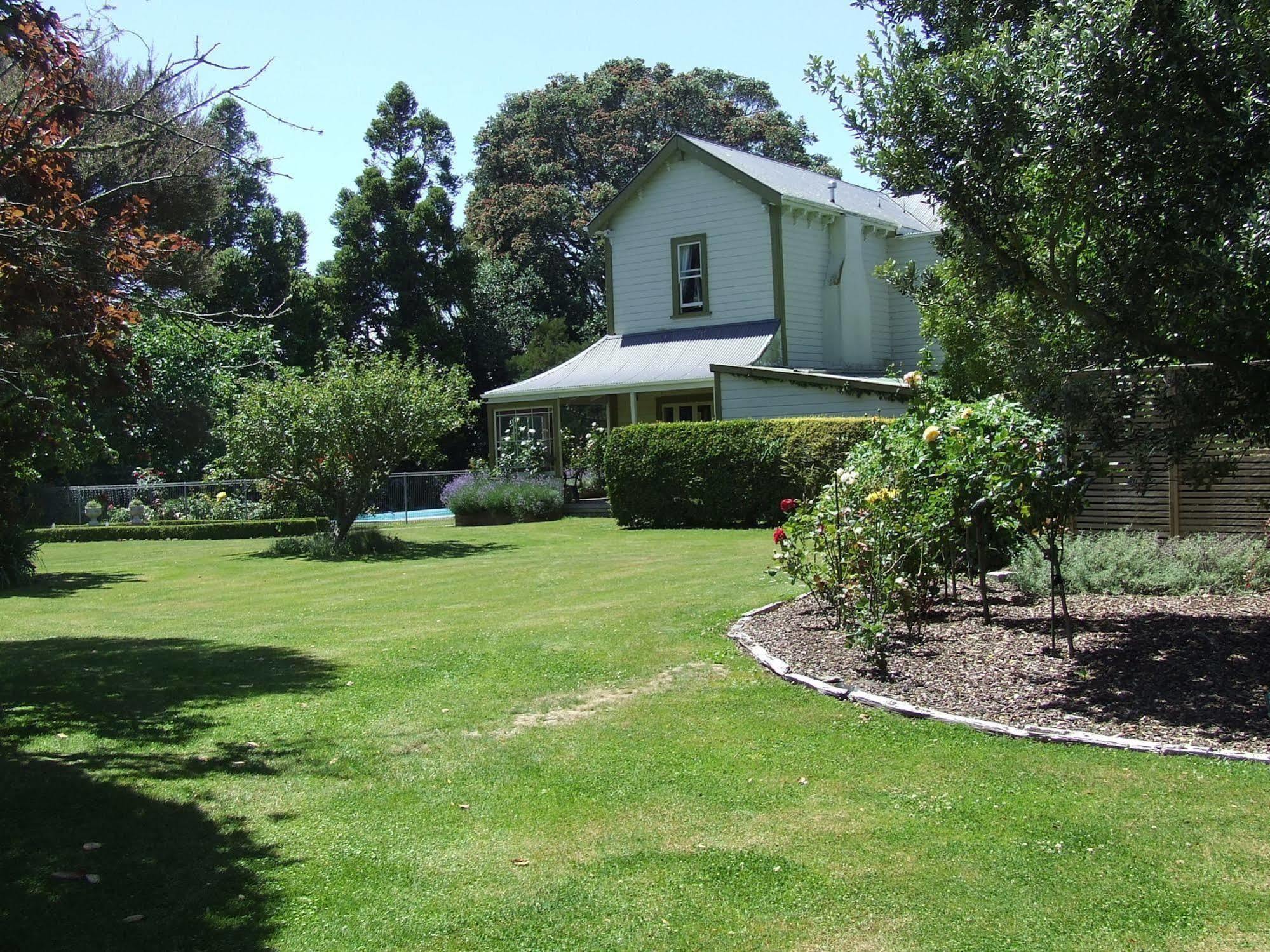 Tairoa Lodge & Cottage Hawera Esterno foto